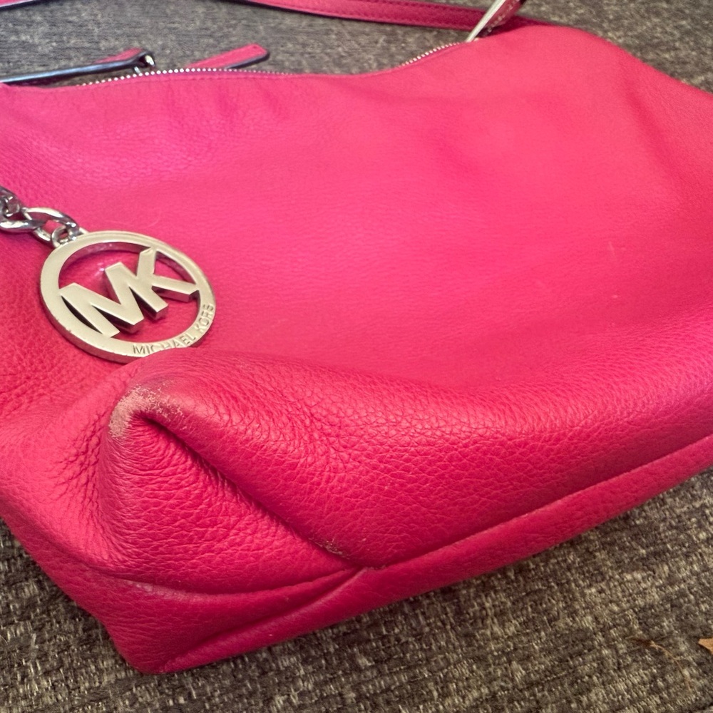 Michael Kors Pink Leather Shoulder Bag. Cross body